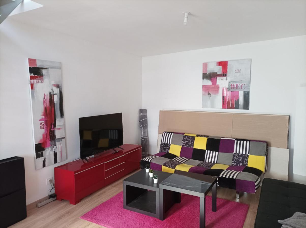 Petite Maison Agreable Pour 6 Voyageurs Bogny-sur-Meuse Exterior foto