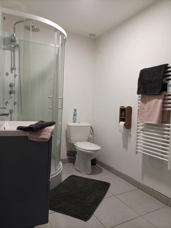 Petite Maison Agreable Pour 6 Voyageurs Bogny-sur-Meuse Exterior foto